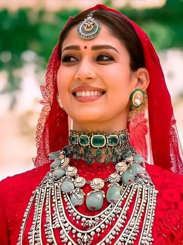 How To Pick Jewellery For Different Blouse Necklines